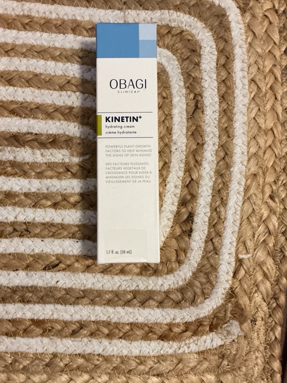 Obagi Kinetin+ Hydrating Cream in White and Blue